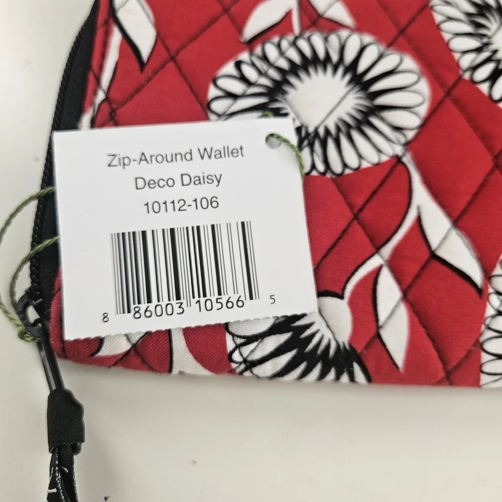 NWT Vera Bradley Deco Daisy Zip-Around Wallet in Red and Black
